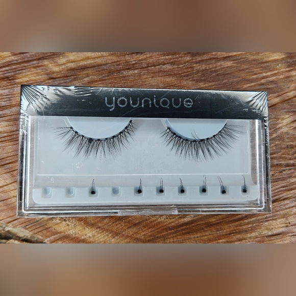 NWT Younique MOODSTRUCK Magnetic Lash Bundle- Inspiring - Picture 3 of 12